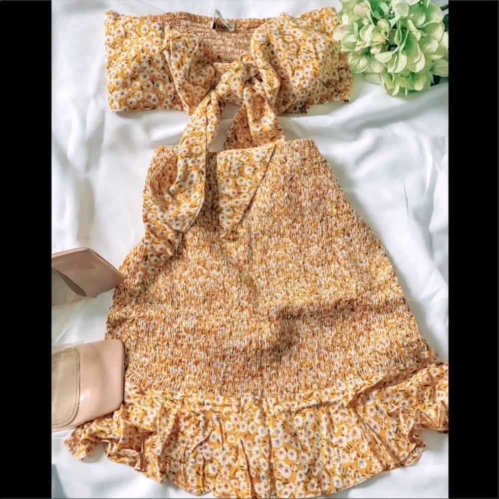 Two Piece Yellow Floral Skirt Set - Picture 4 of 7